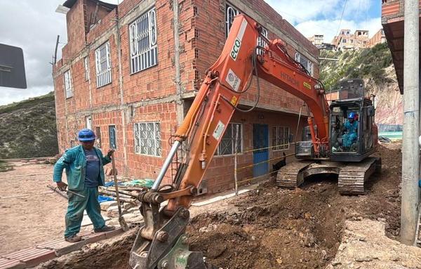 Construcción de cámara de inspección de alcantarillado en Bogotá